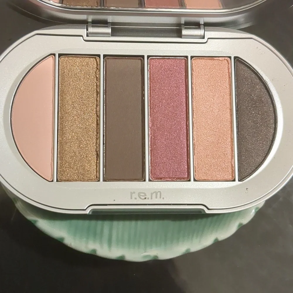 Eyeshadow Palette