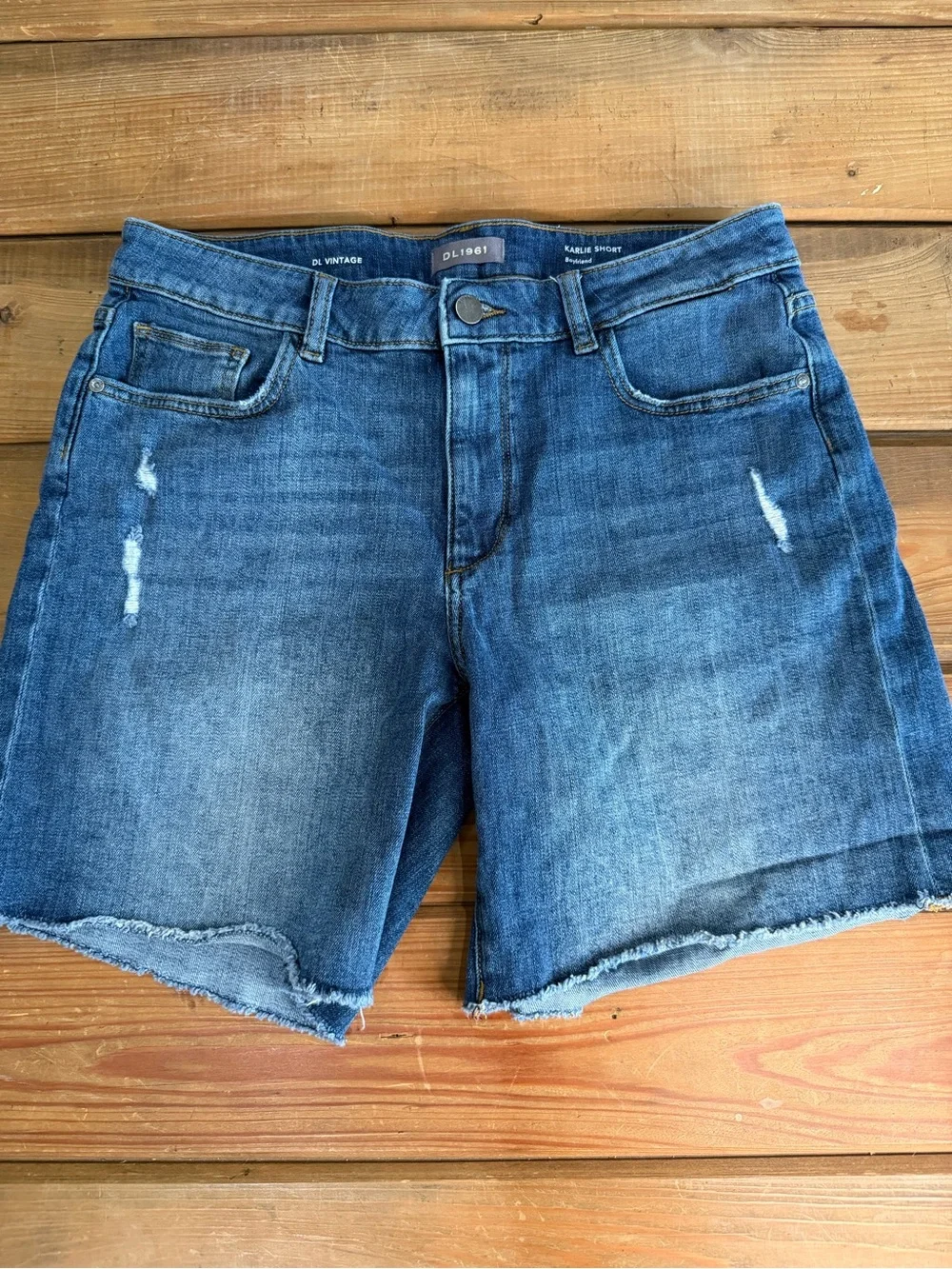 DL1961 Karlie Boyfriend Jean Shorts Size 29 Distressed Raw Hem DL Vintage