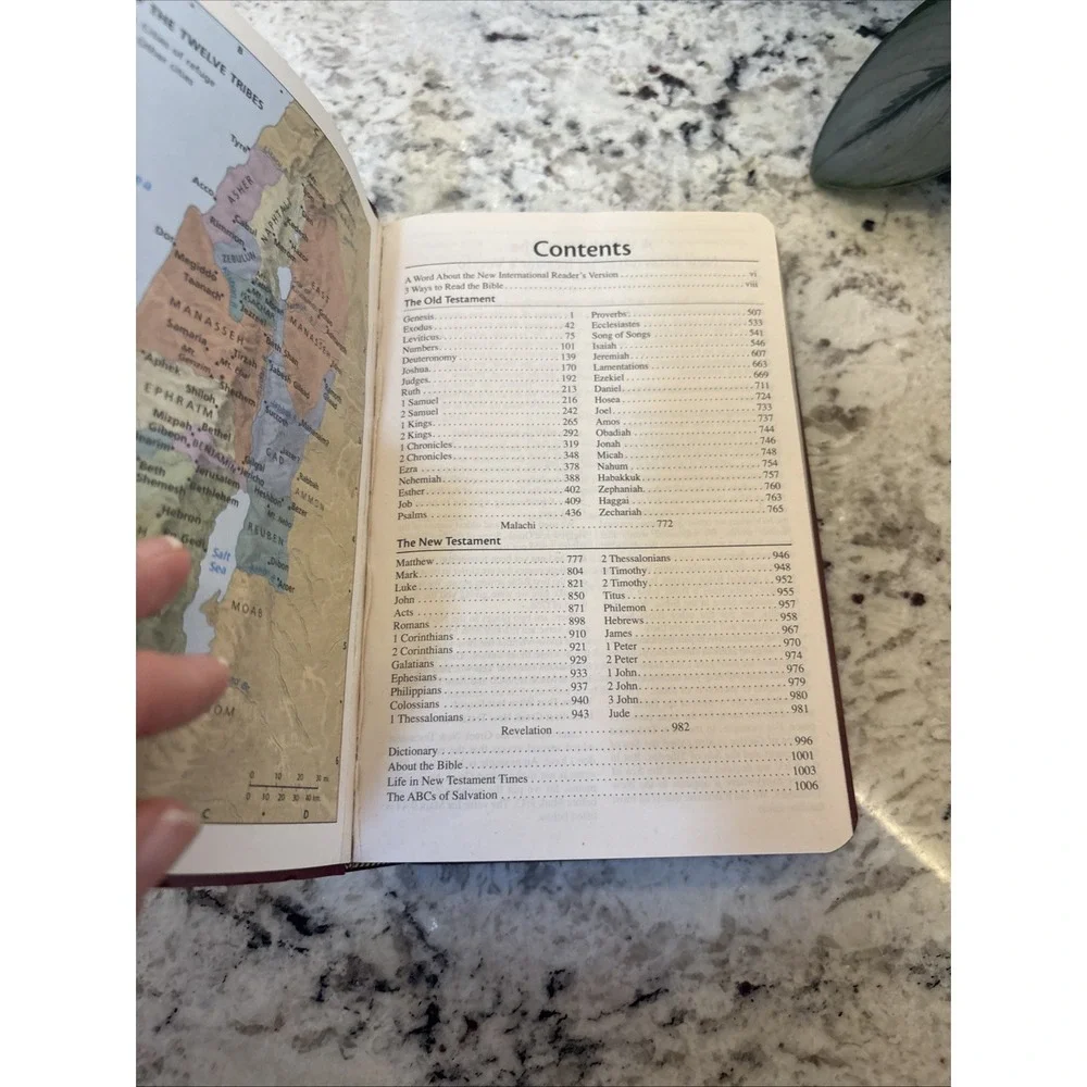 Zondervan Red Holy Bible With Helps New International Version ZonderKidz