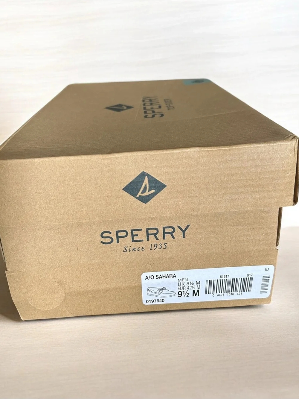 SPERRY Men’s “Sahara” Top-Siders. Size: 9 1/2. Preowned. Original box $70.