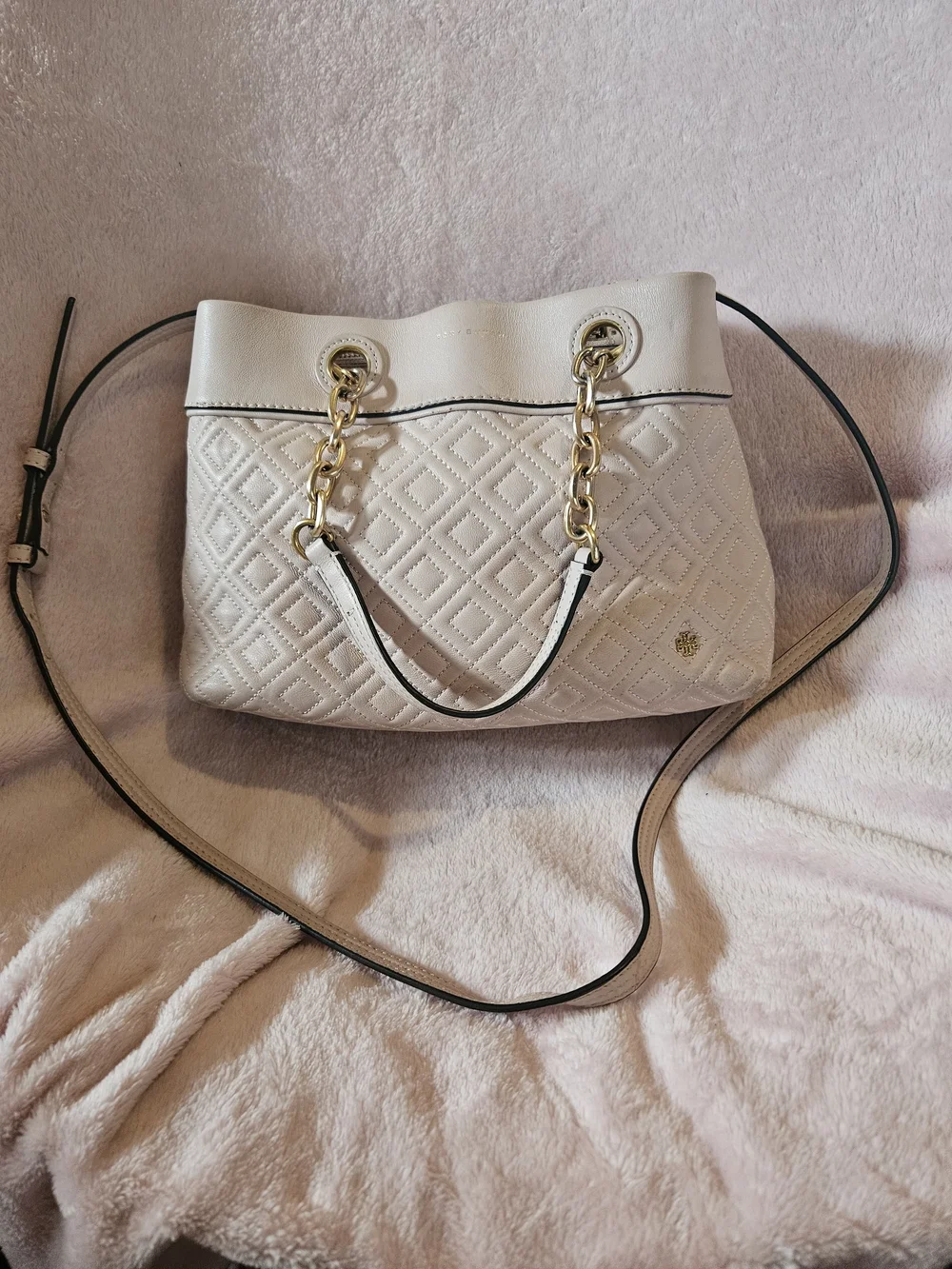 Tory Burch Cream Quilted Shoulder Bag with Gold Chain Handles