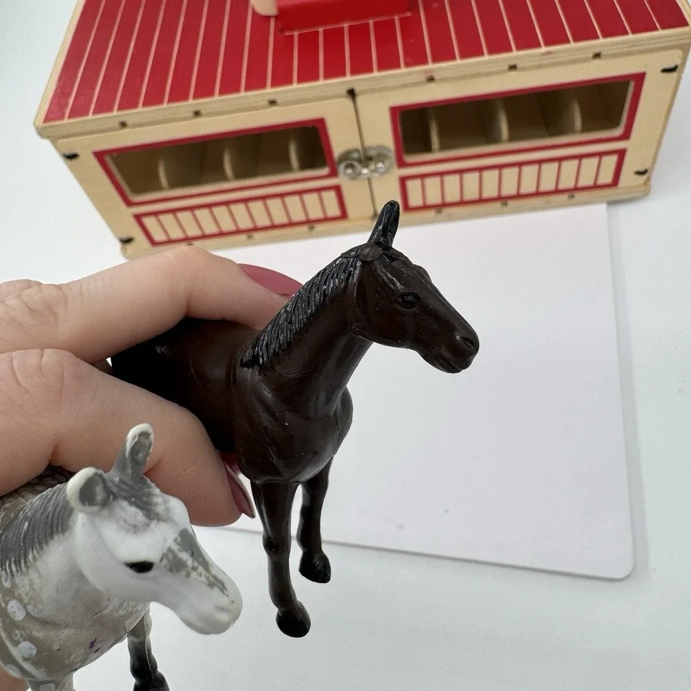 Melissa & Doug Take Along Show‎ Horse Stable Set Wood Barn Horses Play Set