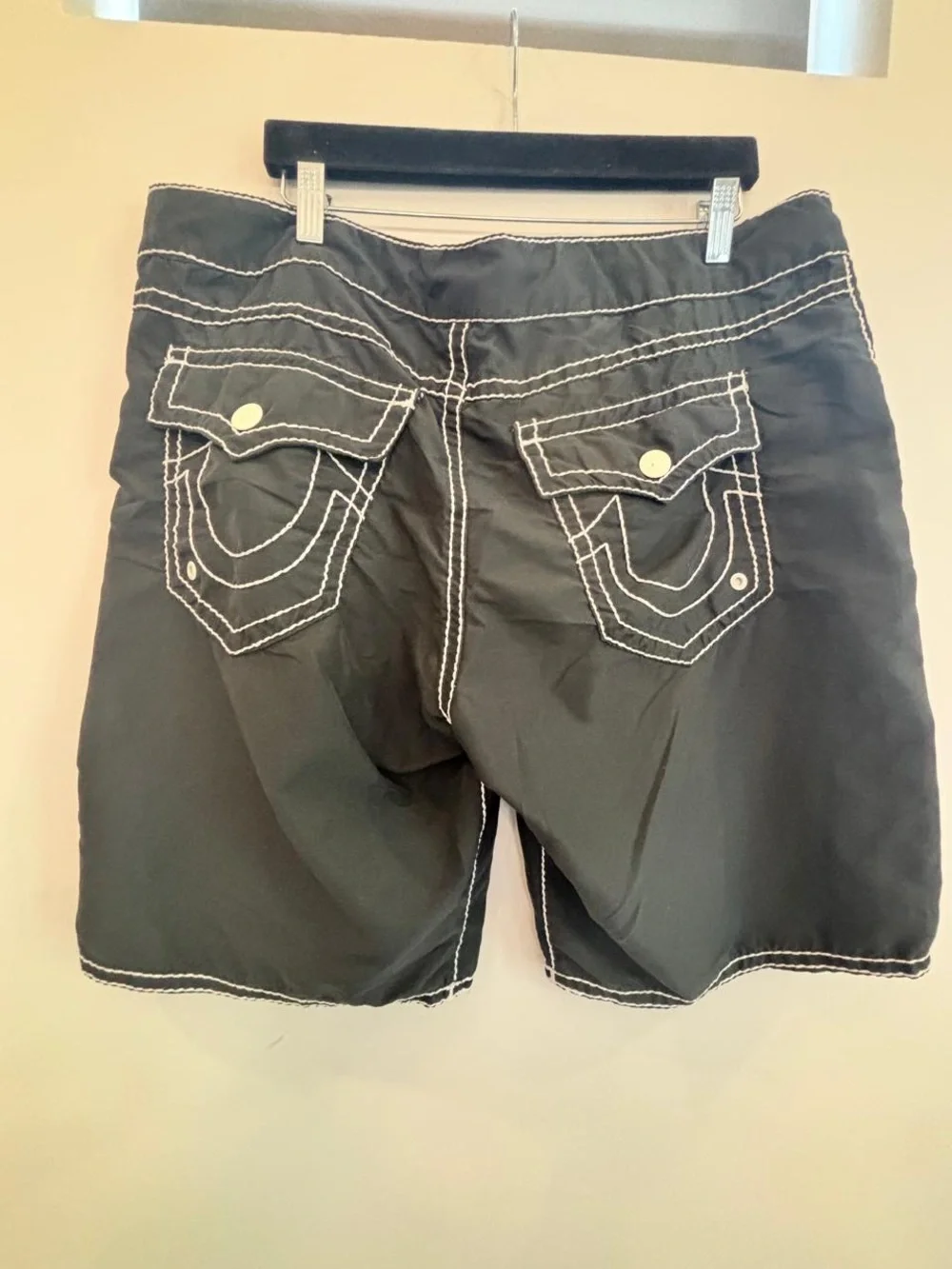 True Religion Black Board Shorts Men's Size 38 White Big T Stitching