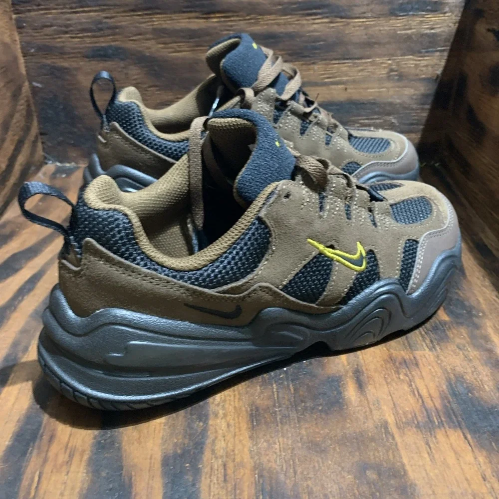 Nike Tech Hera Cacao Wow Sneakers Mesh Women's Size 6.5