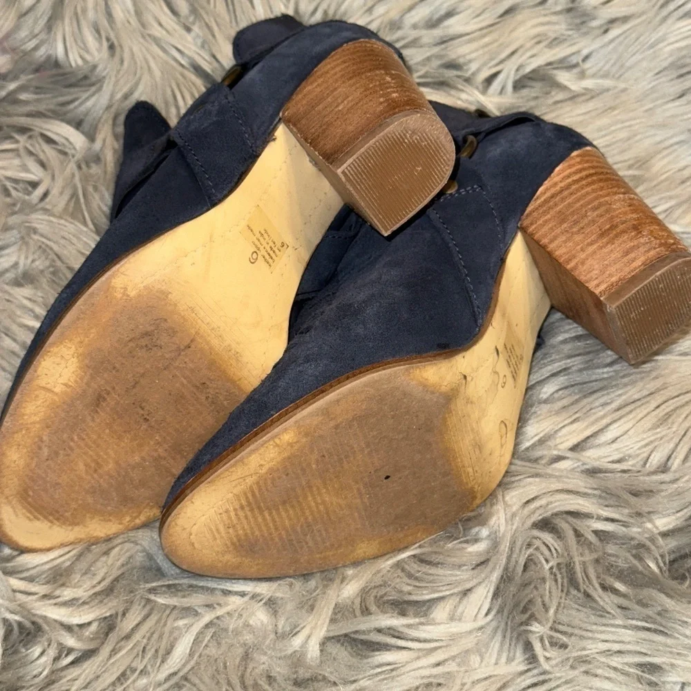 EUC Seychelles Anthropologie Impossible Bootie Navy Blue Size 6