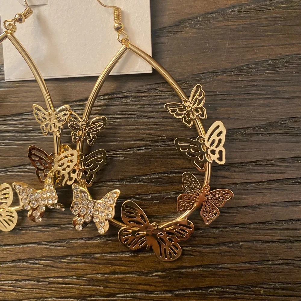 NEW Jessica Simpson butterfly hoop earrings