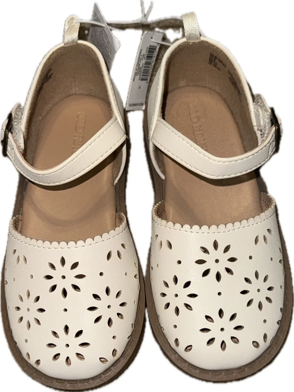 Old Navy Cream chunky Ballet Faux Leather Sandals with Buckle