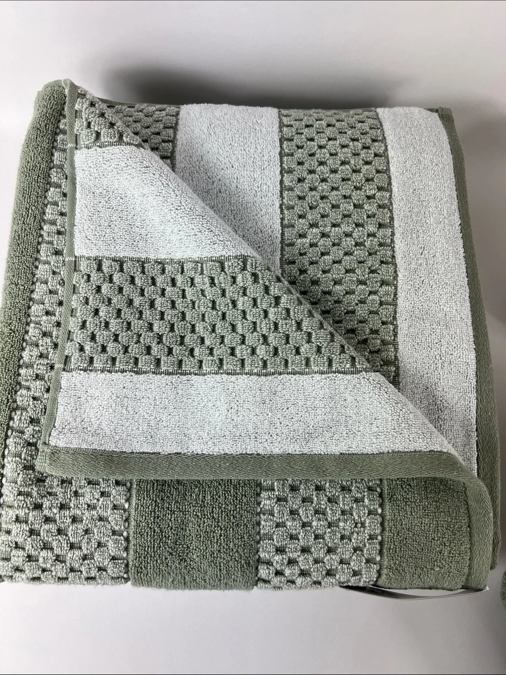 DKNY Bath Towel Set Sage Green White Plush Cotton Zero Twist Set of 8 NEW