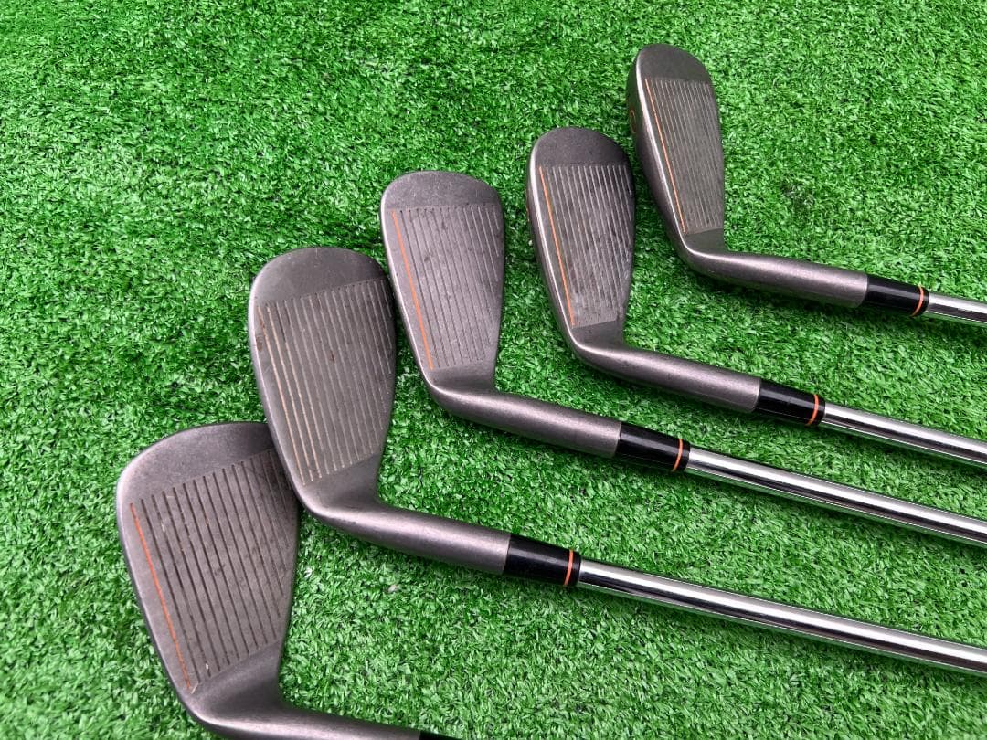 Balenciaga Iron 5-Piece Set / BALENCIAGA SPORTS